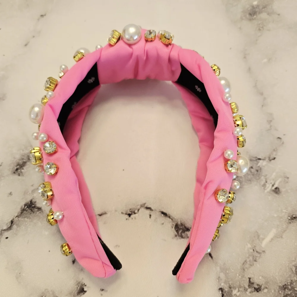 LELE SADOUGHI X STONEY CLOVER BUBBLEGUM PEARL & CRYSTAL HEARTS KNOTTED HEADBAND
